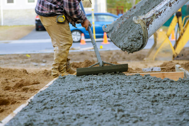 Best Concrete Driveway Installation  in Shrewsbury, MO